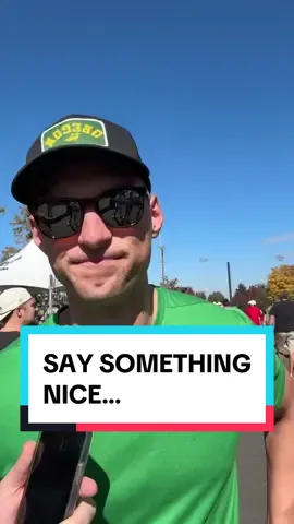 Not a whole lot of compliments between the opposing Oregon and Ohio State fans. 😂 #oregon #oregonducks #ohiostate #ohiostatefootball #oregonfootball #CollegeFootball #cfb 