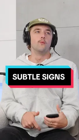Subtle sign girls give when they like a guy #fyp New episodes Monday, Wednesday and Friday 