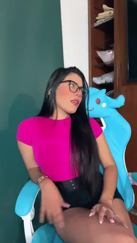 Un sábado en la noche🩷 #fyp #fouryou #parati #delarose #omarcourtz #contenido #prettygirl #pretty #viral 