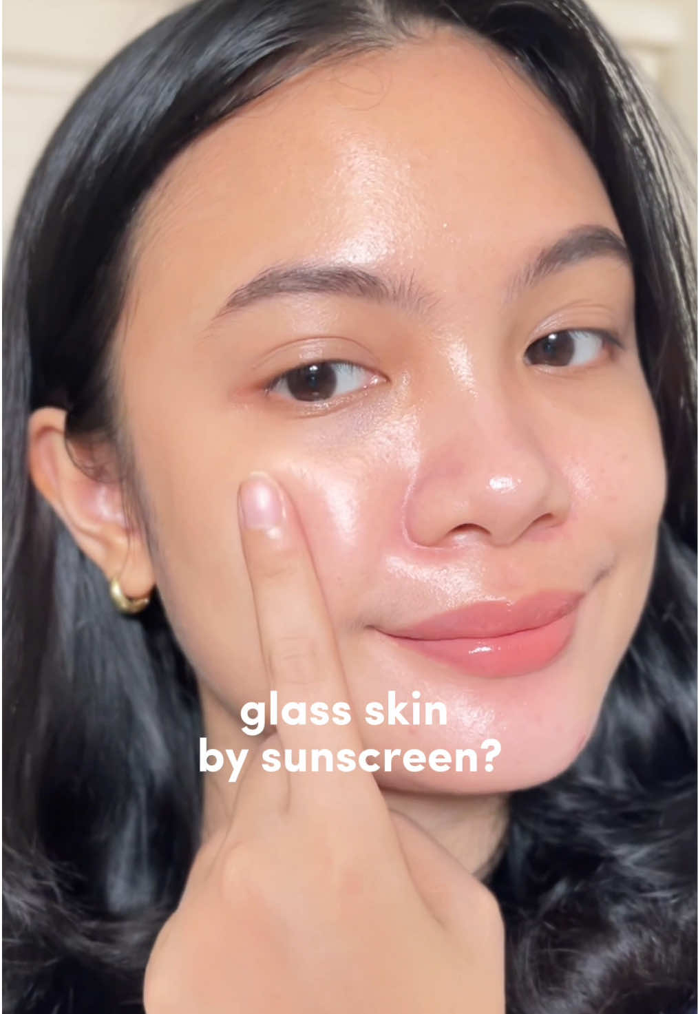 kemana ajaa baru cobain sunscreen gloowbi 🥹🫵 