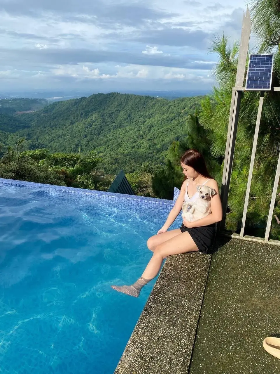 We love to see your furbabies 🫶🏻  📸 ctto: TanAw Guest #resort #montalban #infinitypool #swimming #relax #naturetherapy #staycation #hike #Hiking #akyatbundok #camping #campsite #mountain 