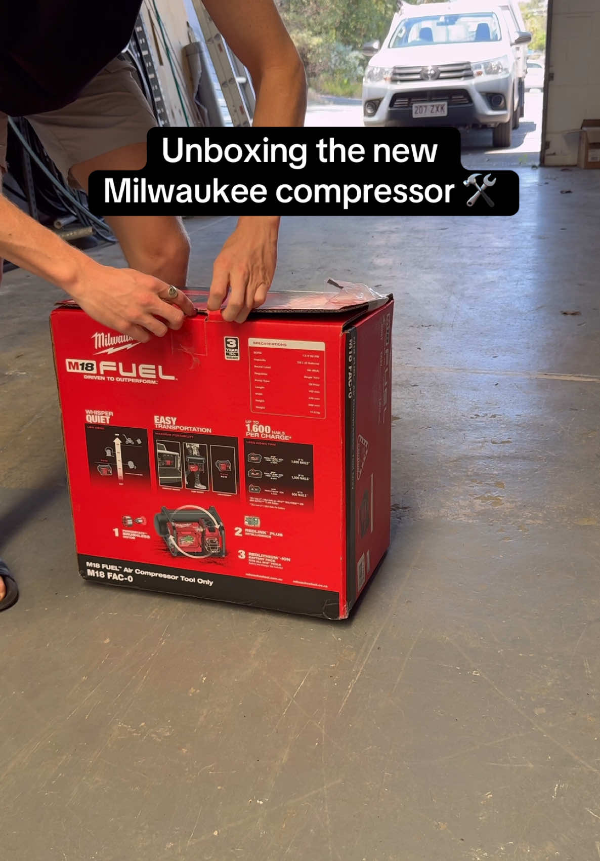 Little milwaukee compressor reveal ⭐️#powertools #toolreview #tradielife 