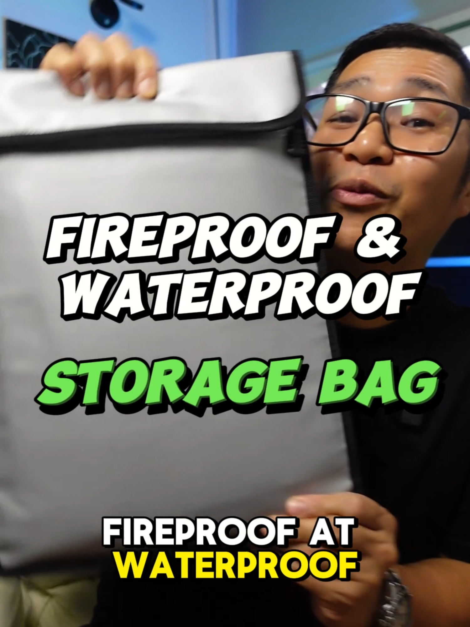 Safe Maski May Sunog o Baha - Fireproof & Waterproof Storage Bag - For Important Documents & Gadgets - Travel Tips #fireproof #traveltips #homesafety #waterproof #documentsafety #vault #rainproof #honestreview  DISCLAIMER: Extreme heat can damage electronics and internal components. This device does not prevent other forms of damage caused by extreme high temperature or moisture