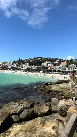 Bom dia Bombinhas. Começando mais um dia lindo por aqui. ☀️ ⠀⠀⠀⠀⠀⠀⠀⠀⠀ 📸 @bombinhas.oficial 📌 Praia de Bombinhas #⃣ Use a hashtag #bombinhasoficial, siga e marque nosso perfil em suas fotos e nos ajude a mostrar todas as belezas de Bombinhas. ⠀⠀⠀⠀⠀⠀⠀⠀⠀ Buenos días Bombinhas. Comenzando aquí otro hermoso día. ⠀⠀⠀⠀⠀⠀⠀⠀⠀ Good morning Bombinhas. Starting another beautiful day here. #bombinhas #santacatarina #sc #fyp #fypp #foryoupage #fypシ゚ 
