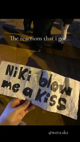 This happens when i am showing everyone my Niki banner 🤍#musicbank #musicbankmadrid #madrid #enhypen #boynextdoor #p1harmony #riizze#kissoflife #aespa #nmixx #mamamoo+#engene #Niki @Sophia @𝐊𝐚𝐭𝐢𝐞 ♡ ⋆｡˚ 