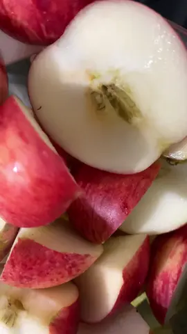 Este jugo esta bue na zo 😎 #jugos #licuados #bebidasaludables #jugosaludable #b#jugodepiña #jugodemanzana #manzana #manzanaypiña 