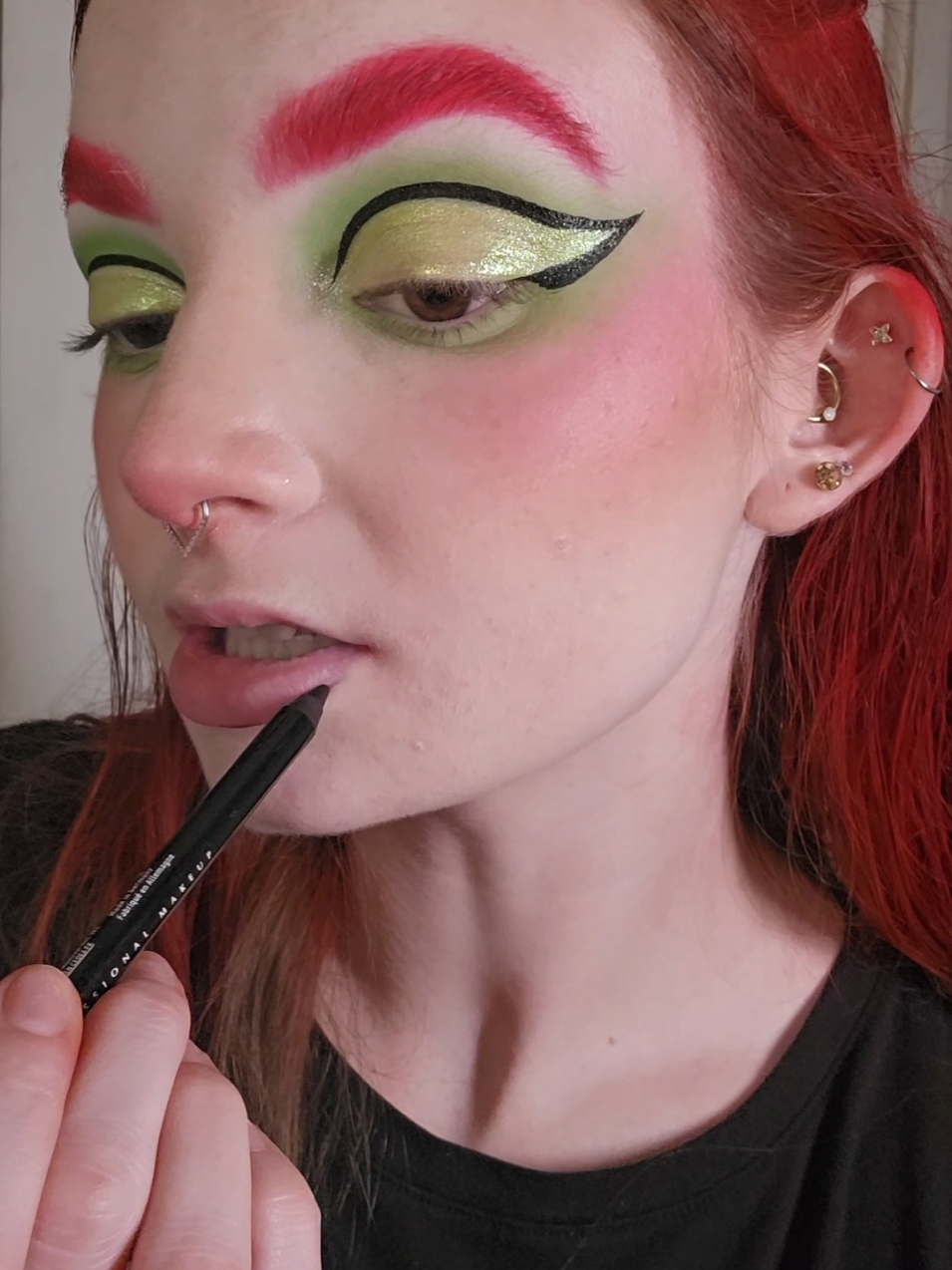 What's your costume plan this year?💄 @NYX Professional Makeup #NYXCosmeticsAmbassador #NYXCosmeticsOnCampus #PoisonIvy #poisonivycosplay #makeuptutorial #tutorial #halloweencostume 