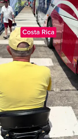 Wait for the treat at the end.  #costarica 
