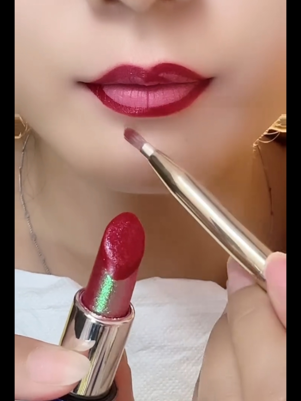 Lipstick Tutorial, Beauty Tips #lipstick #viralvideo #usa_tiktok #trending #unfreezemyaccount #foryoupageofficiall #makeup #usa🇺🇸 #makeuptutorial #lips 