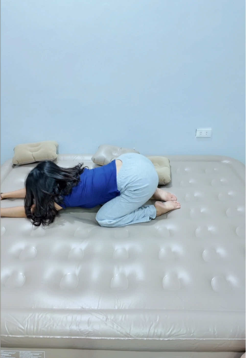 wag nyong sabihing wala pa kayong air bed?! Checkout nyo na yan habang naka Free sf! #modofoairbed 