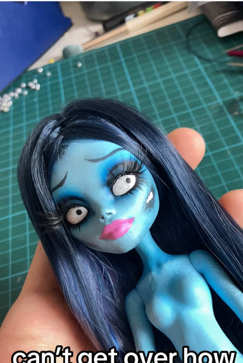 she‘s close to being finished, i‘m so excited💕🦋  #corpsebride #emily #TimBurton #ooak #custom #ooakdoll #customdoll #dollreroot #reroot #repaint #dollrepaint #dollartist #DIY #craft #fashiondoll #fashiondolls #doll #dollcollector #monsterhigh #sirenavonboo #skullector 