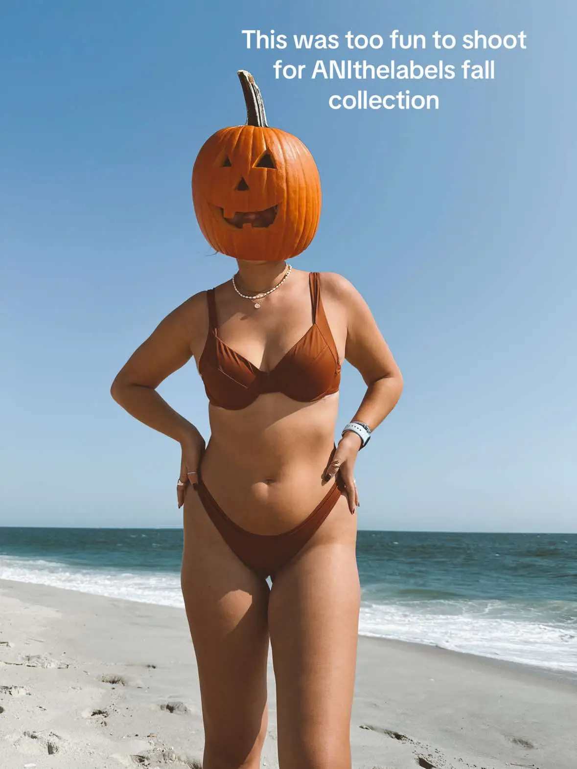 Tag ur bestie and try this!! #pumpkin #fall #fallphotoshoot #pumpkinheadphotoshoot #anithelabel #swimwear @anithelabel 