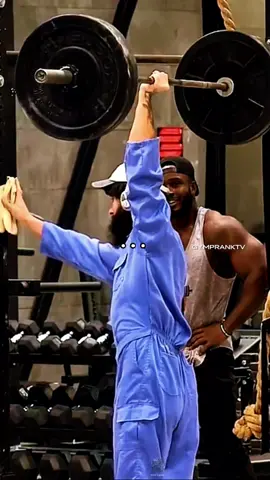 Anatoly Shocks them!☠️🔥 #fyp #anatoly #viral #blowthisup #gymprank 