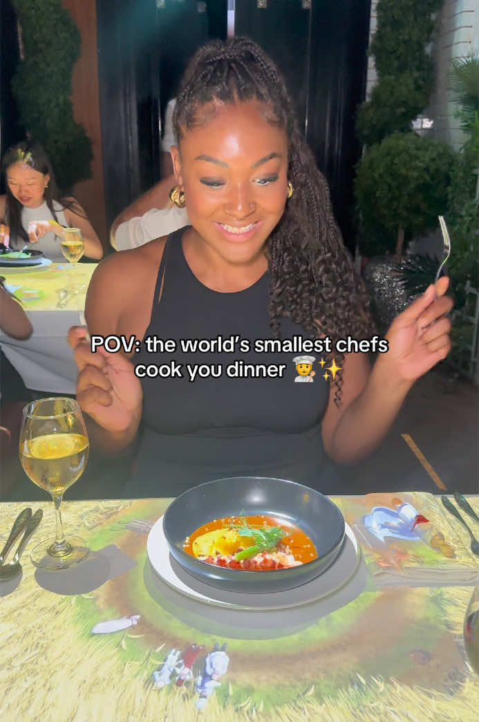 Unique immersive dining experience in London - Le Petit Chef👩‍🍳🥘  [Save to add to your London Bucketlist 🇬🇧] 📍Nearest station Holborn 💷 Prices from £109pp  🍽️ Watch as tiny chefs cook a 4-course meal  👫 Fun date night activity  ✨Follow for more fun things to do in London✨ *invite    #lepetitchef #immersiveexperience #londonrestaurants  #datenightideas #thingstodoinlondon #londonhotspots #londontiktok