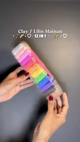 Yang suka gabut di rumah mending bikin-bikin karya seni pake clay mainan ini, seru banget loh 😍 yang punya anak bisa main bareng deh. Dijamin ibu dan anak jadi asyik bareng 😂 #racuntiktok #clay #claymainan #claylilinmainan #lilinmainan #clayplastisin #clay12warna #clay12in1 #mainanedukasianak #mainananak #mainanclay #cuantanpabatas 