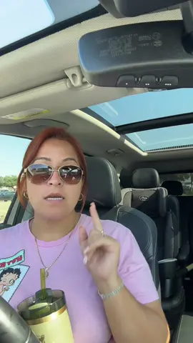 Also i forgot to mention it lights up & it also comes with a AC clip! 🥵 #carmount #tiktokshop #tiktokshopfinds #glitzglamghouls #Vlog #fyp #tiktokshopholidaydeals #paratii #trending 
