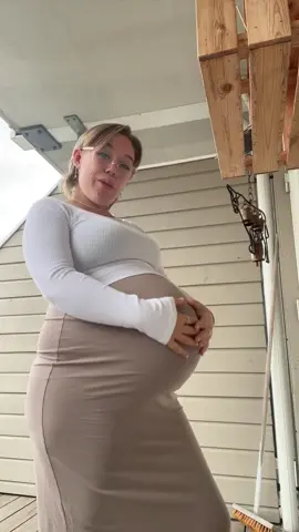#pregnant #bigbelly #pregnantbelly #pregnantmama #belly #pregnanttiktok #bellytransformation #enceinte #big #babymovements #bellyfat  #bellydancechallenge #pregnantstretches #pregnantworkout