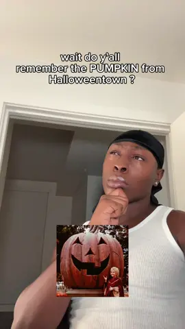 y’all remember the pumpkin from halloweentown ? 🤔👀 this is him now 😂 #fyp #halloweentown #pumpkinhead 