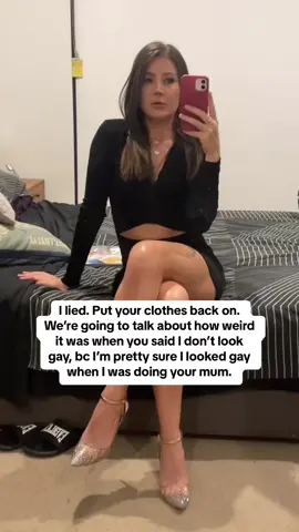 She says hi, by the way. #wlwtiktok🏳️‍🌈🌈 #sapphic #lesbiansoftiktok #lesbiantiktoks #wlwtiktok🏳️‍🌈 #lesbean #lesbiantok🌈 #sapphics #lesbiancomedy #putyourclothesbackon 