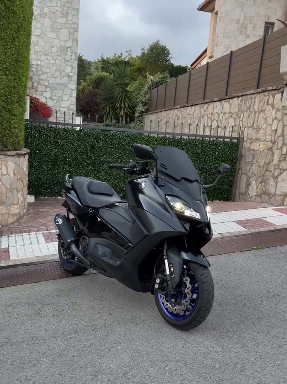 Fully modified from 23 to 24💙🖤تم تعديله بالكامل من 23 إلى 24💙🖤TMAX TECH MAX BLACK 🦍 Fully TERMIGNONI ⚡️ #tmax #tmax530 #tmax560  #tmaxyamaha #yamaha #yamahatmax530 #termignoni  #yamahatmax560 #morocco #tunisia #libya #italy #algeria #xmax #france #السعودية #قطر 