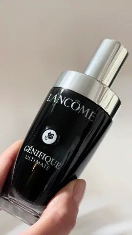 Introducing the refillable @Lancôme New Génifique Ultimate Serum – the ultimate in skin repair and rejuvenation. I loved using this a couple of years ago, and I’m thrilled to have the new, improved version back in my routine! Designed to visibly reduce fine lines and wrinkles, improve skin smoothness, and enhance overall skin quality, this advanced serum is powered by Beta Glucan-CM technology, known for accelerating skin repair. Combined with Hyaluronic Acid, Licorice Extract, and their iconic pre- and probiotic fractions, it provides instant soothing and hydration while targeting redness, fine lines, and uneven texture. ✓ Enhances skin quality  ✓ Provides immediate hydration and calming effects  ✓ Reduces appearance redness and fine lines  ✓ Improves skin smoothness and evenness Yes! I totally agree with all the claims! This face serum works wonders! PR | Copyright © 2024 WaxyBeauty | [Lancome, Lancome Génifique serum, beauty favorites, texture closeup, minimal aesthetic,  neutral style, neutral feed, UGC content, UGC creator] #Lancome #Genifique #GenifiqueUltimate #faceserum #glowingskinisin #luxuryskincare #beautyproducts #skincarejunkie #skincarelover #skincareobsessed  #igskincarecommunity