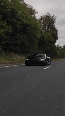 struggling to keep up with golf r camera car @@sciroccob  #audir8 #r8 #audi #supercars #v10 #exhaust 