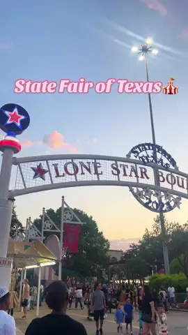 Double date with The Garzas  @State Fair of Texas ♥️  #fyp #fy #statefairoftexas #bigtex #doubledate #statefair #cirquedusoleil #songblazerscirquedusoleil #dallastx @KayDianna MacKenzie @Will Allman 