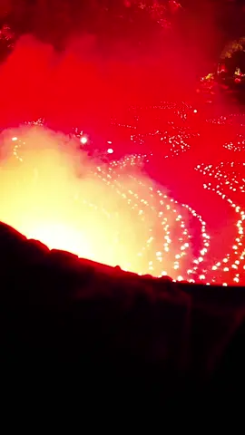 The Volcano from GlasGLOW 2022 🌋 We’re getting ready to light up the Botanics with stunning installations like this 🤩 Get your tickets at GlasGLOW.com 🎟️