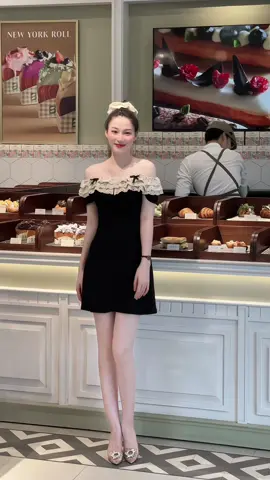 Raa đường là em gái hiểu chuyện .. Về nhàa là em pé Ngoan iuu 😔😛