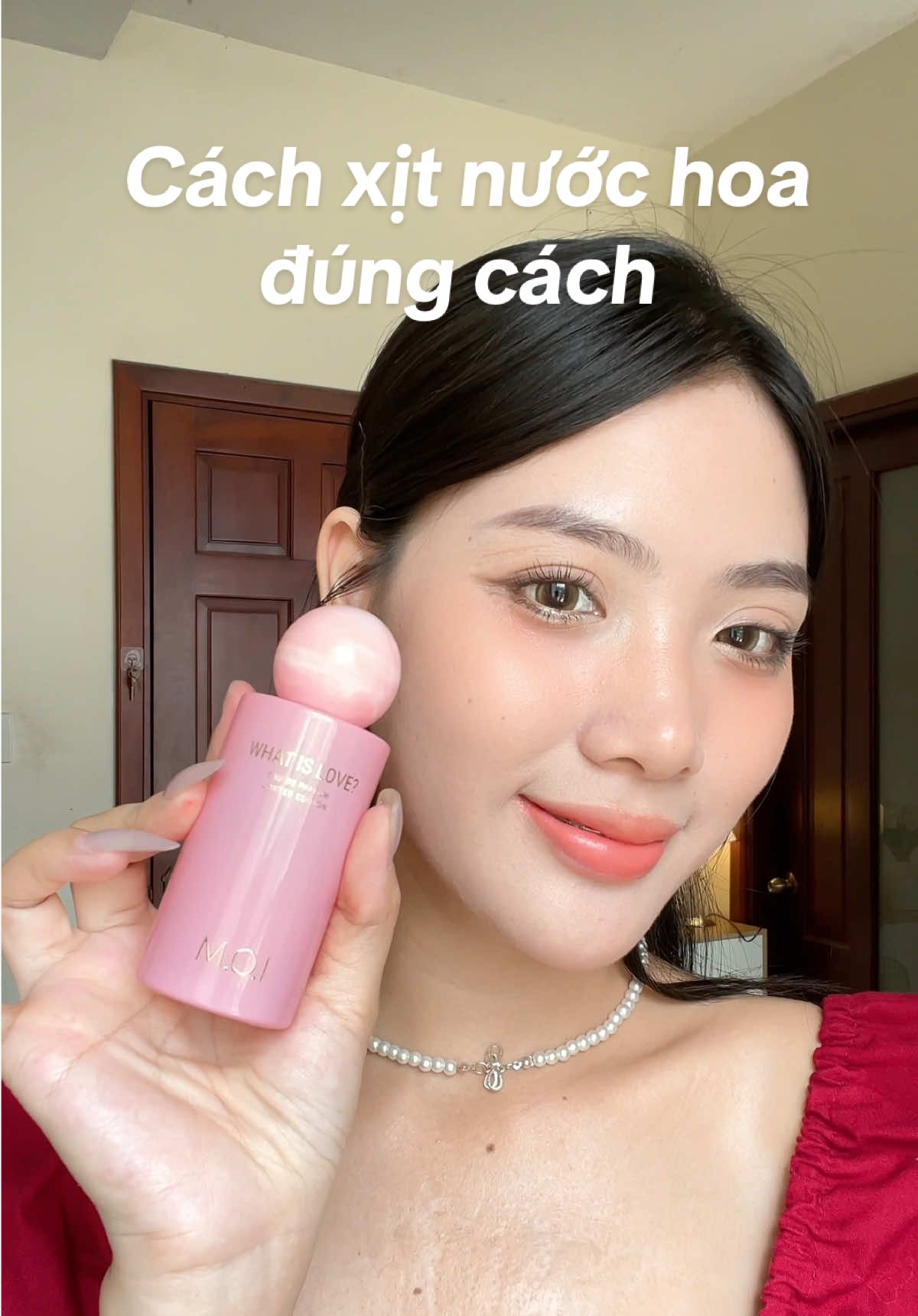 Nước hoa mới ra mắt của nhà MOI có gì mà lại đang hot như vậy ??? #MOICosmetics #Whatislove #nuochoacaocap #perfume #NuocHoaCaoCapLOVE #HoNgocHa #xuhướng #nuochoahongocha #nướchoa #biquyetlamdep #goclamdep  