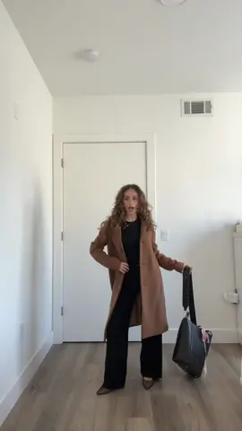 anyways on my way to work                                       coat & sweater @abercrombie #AbercrombiePartner #FallFit pants @Aritzia  shoes @stevemadden  bag @CALPAK   always linked in bio ;)