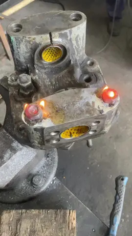 Sacando 2 parafuso da manga de eixo #CapCut •	#machine #torno #fresadora #cnc #usinagem #o #industria #a #metal #mecanizado #mecanica #metalurgica #fresa #machining #metalmecanica #n #lathe #ceramica #cncmachining #ferramentaria #tornearia #mecanizadocnc #metalurgia #tornocnc #machinist  #engenharia #tornomecanico #cncmachine
 •	#soldador #soldadura •	#soldador #soldadura #solda #soldadores #welding #welder #soldagem #metal #a #tig #serralheria #industria #metalurgica #engenharia #serralheiro #weld #metalurgia #soldar #ferro #soldadora #estruturametalica #weldernation #mig
