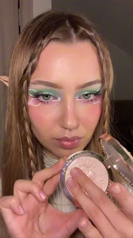 Forest elf🧝‍♀️✨ All products are available on @YesStyle ✨ Use code ANYA12 for a 12% off 🤍 Flower Knows - midsummer fairytales makeup palette 03 Flower Knows - violet strawberry roccoco eyeshadow palette TirTir - mask fit red cushion 21N Flower Knows - violet strawberry roccoco embossed blush G01 Flower Knows - little angel embossed highlighter  L01 Kaleidos - matte lip mud Sienna Flower Knows - violet strawberry roccoco glowy lip gloss G04 #halloweenmakeup #yesstyle #makeuptutorial #forestelfmakeup #fairymakeup #halloween2024