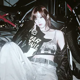FINALLY I HAVE INTERNET AGAIN AFTER 3 WEEKS OMG. anyways nien looks so fine in the teaser pic 🫦🫦 #tripleS #triplesedit #hsunientzu #nienedit #kpop #fyp #kpopfyp 