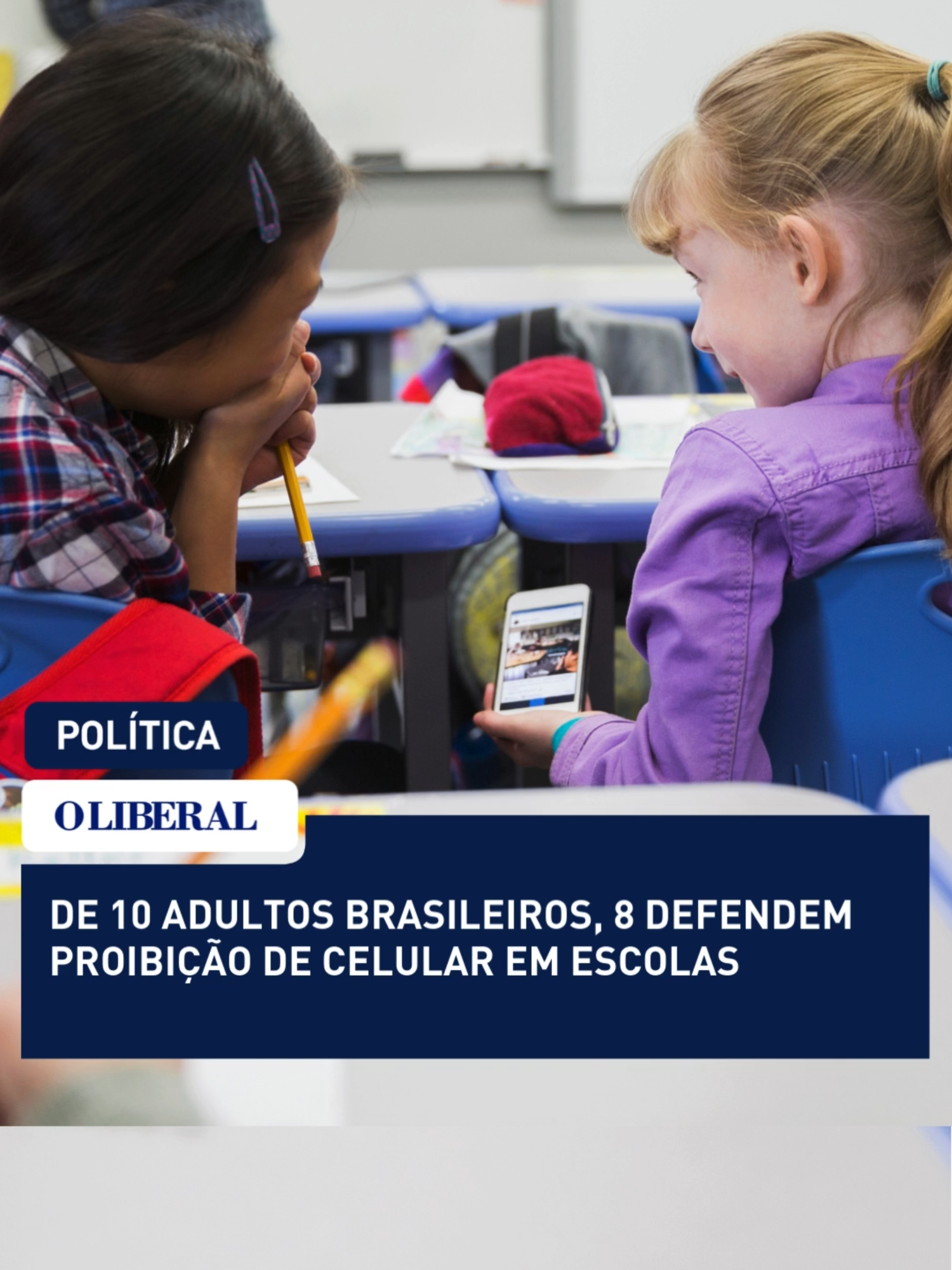 Levantamento feito pelo Instituto Locomotiva e pela QuestionPro mostra que oito em cada 10 adultos brasileiros (80%) acreditam que o uso de celulares nas escolas deve ser proibido. Entre os pais, o percentual é de 82% concordando com essa proibição, também apoiada pela maioria dos entrevistados sem filhos (72%). A percepção sobre a necessidade da proibição aparece em todas as faixas etárias de adultos, mas no caso de pessoas com 61 anos ou mais o índice é ainda maior: 87% apoiam a restrição. “Essa é uma concordância transversal na sociedade, não existe divergência. E essa concordância atravessa gênero, idade, todos os perfis”, explica a gerente de pesquisa quantitativa do Instituto Locomotiva, Gabrielle Selani. O Ministério da Educação anunciou que está elaborando um projeto de lei para proibir o uso de celulares nas salas de aula. O tema também é debatido na Comissão de Educação da Câmara dos Deputados. Leia a matéria completa em oliberal.com 📸 Canva imagem ilustrativa #oliberal #amazoniajornal #celular #escola