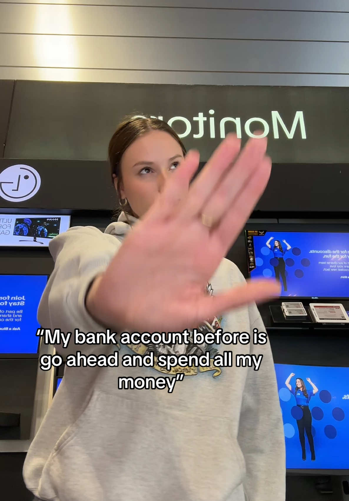 Bank account somt got a say ☝️🙂‍↔️ #fyp #relatable #foryoupage #foryou #real #viral #fy #pc #pcgaming #gamer #gamimg #Valorant #gamernextgen #gaming #GamingOnTikTok #funny #mother #money #bank 