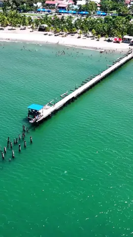 ✨ ¡Descubre la magia de Tela desde las alturas! 🌊🌴 Un paraíso escondido en la costa de Honduras, donde el azul del mar se une con el verde de la selva. 🏖️ ¡Este es el lugar perfecto para desconectar y conectarse con la naturaleza! 🛶☀️ ¿Listos para explorar? 👀 No te pierdas estos paisajes que te dejarán sin aliento. 🔥 #TelaBeach #HondurasDesdeElCielo #ParaísoTropical #DroneFootage #ViajarPorHonduras #AventuraACieloAbierto #DescubreHonduras #PlayasDelMundo #TravelVibes #EscapadaPerfecta #ViralView #DroneLovers #BeachLife