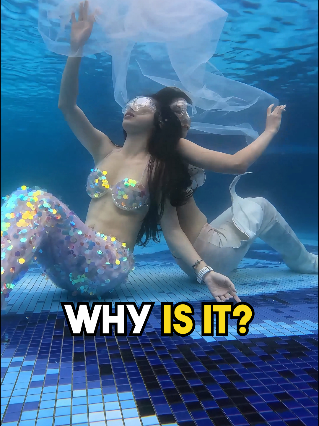 Why can these mermaids sit at the bottom of a swimming pool? Let us know in the comments #underwater #mermaid #mermaiding