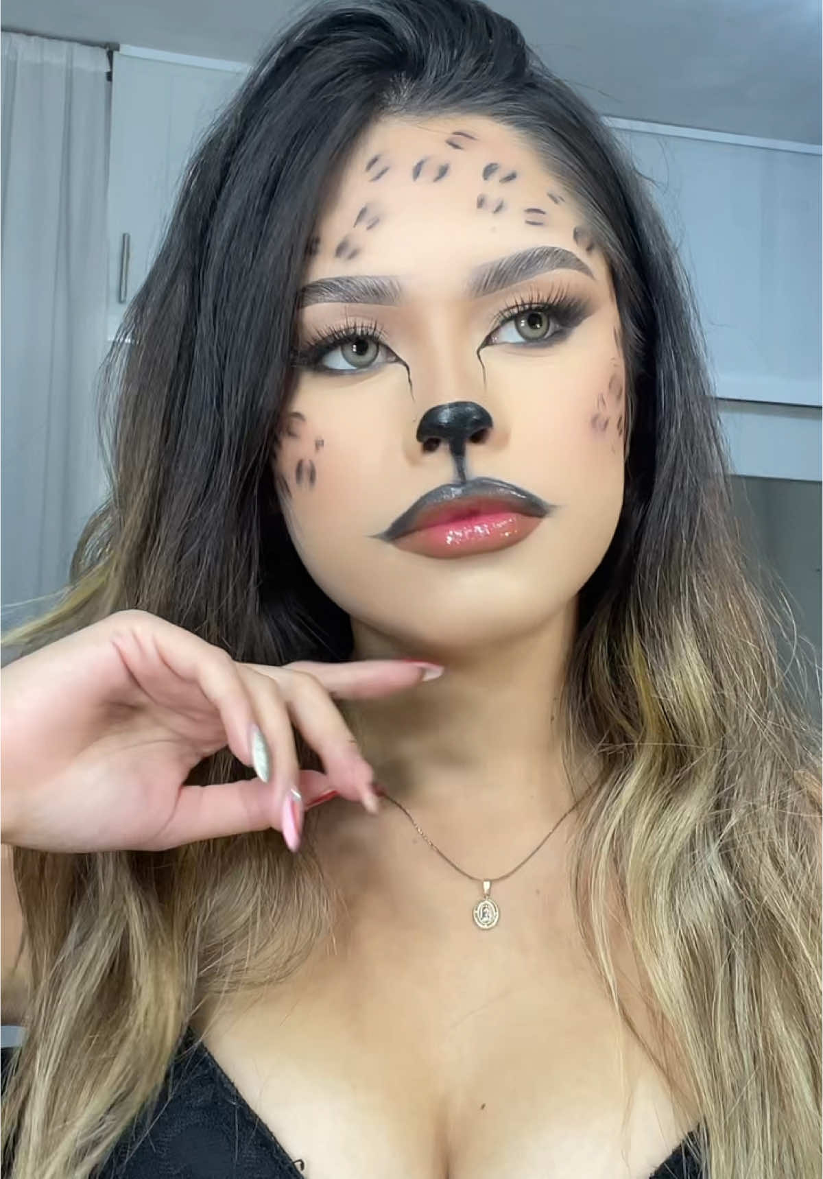 Maquillaje de leopardo 4/5 de hallowen #halloween #makeupleopardo🐆🤎 #trendleopardo🐆 