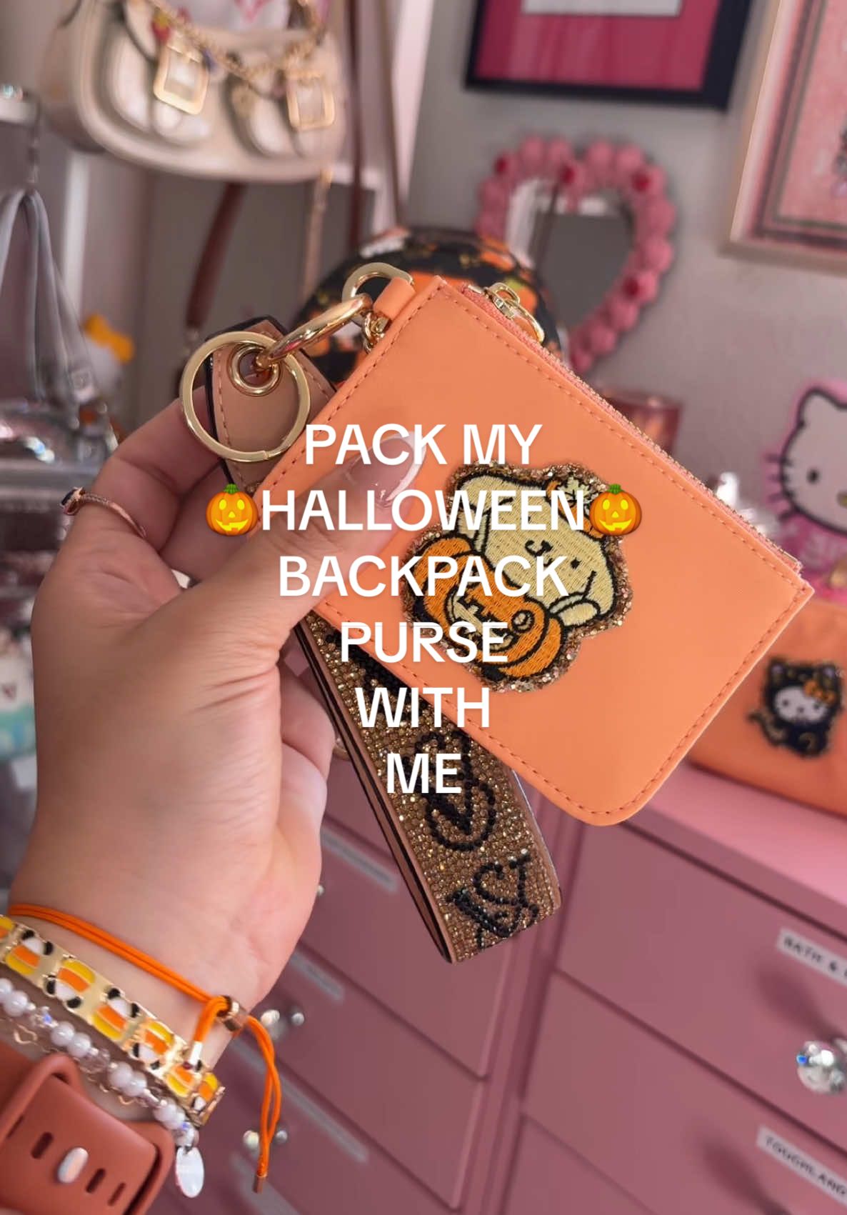 Halloween purse and backpacks all month long baby 😍😍😍 @Stoney Clover Lane @Loungefly #packmybag #whatsinmybag #whatainmypurse #purseorganization #pursetok #hellokittycore #halloweenpurse #fypシ 