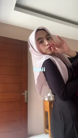 Replying to @jess ni yang dari kmrin minta spill @Gurls Club #OOTD 