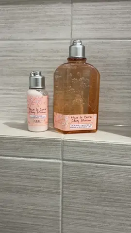 L'Occitane Cherry Blossom Shower gel is a relaxing shower gel with very mild soothing fragrance. Love @L’Occitane Australia & NZ @L’Occitane #aesthetic #showergel #SelfCare #showerroutine #pinkbodycare 