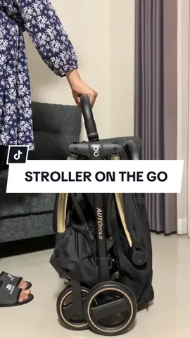 Akhirnya setelah sekian lama cari2 stroller, aku memutuskan pilih stroller iniii. Stroller On The Go dari @Sugarbaby.co.id 😭🫶🏽 Selain warnanya yg cakeppp banget, desainnya elegan dan bahannya kokoh. Ukuran cabin size dan beratnya yg cuma 6kg an bikin nyaman banget kalau mau dibawa kemana-mana. Trs yg paling aku sukaaa, buka/lipat stroller satset cm 3 detik aja!!! 🤩 Worth to buy banget sih sumpah kalian harus punya 🥰👍🏼 #stroller  #strolleronthego  #strollerbaby  #strollersugarbaby  #strollerbayi  #strollerbayikeren