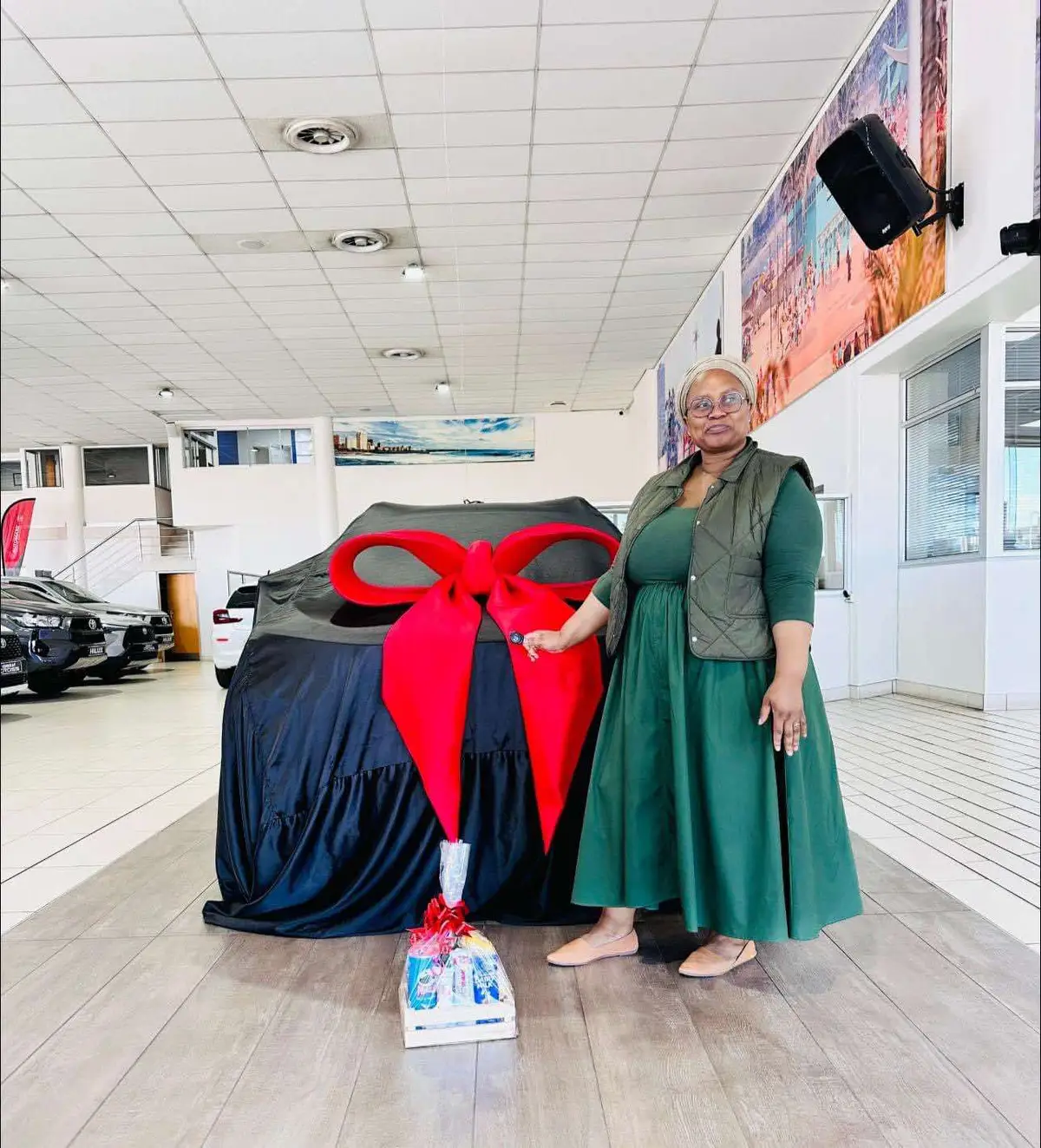 Urban Starlet Cross 1.5 XS 🚘🎀🍾🥂 Congratulations to Mrs Ndlela on her newly purchase vehicle🍷🍾🎗️ Thank you for sending your business our way and Welcome thekwini Toyota Durban family  ☎️ 0828881543 📧 xolani@thekwini-toyota.co.za #thekwinitoyotadurban #thekwinimotorgroup #ThekwiniDelivery