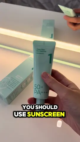 🌞 No more worrying about clogged pores—this sunscreen is non-comedogenic and free from harmful chemicals. #spf #spfeveryday #skincare 