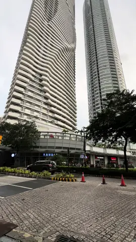 The Royalton (64 floors) & The Imperium (62 floors) viewed from the entrance of Estancia Mall.  📍Capitol Commons, Ortigas Center, Pasig City, Metro Manila, Philippines 🇵🇭  #capitolcommons #theroyalton #theimperium #estancia #ortigas #ortigascenter #pasig #pasigcity #metromanila #philippines #philippines🇵🇭 #manila #highrise #highrisebuilding #condo #condoliving #condominium #buildings #skyscraper #skyscrapers #residential #residentialbuilding #tallbuildings #architecture #architecturephotography #architecturelovers #architecturelover #city #citylife #cityliving #shotoniphone #condominiumphilippines #condophilippines #residentialbuilding #modern #modernarchitecture 