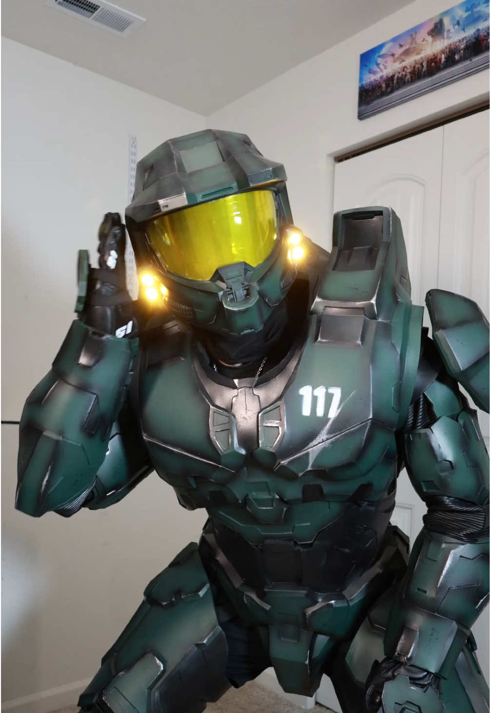 The Master Chief bundle is my favorite!!! The cosplay is made out of eva foam. Amazing work #Halo #cosplay #masterchief #cosplayer #xbox 