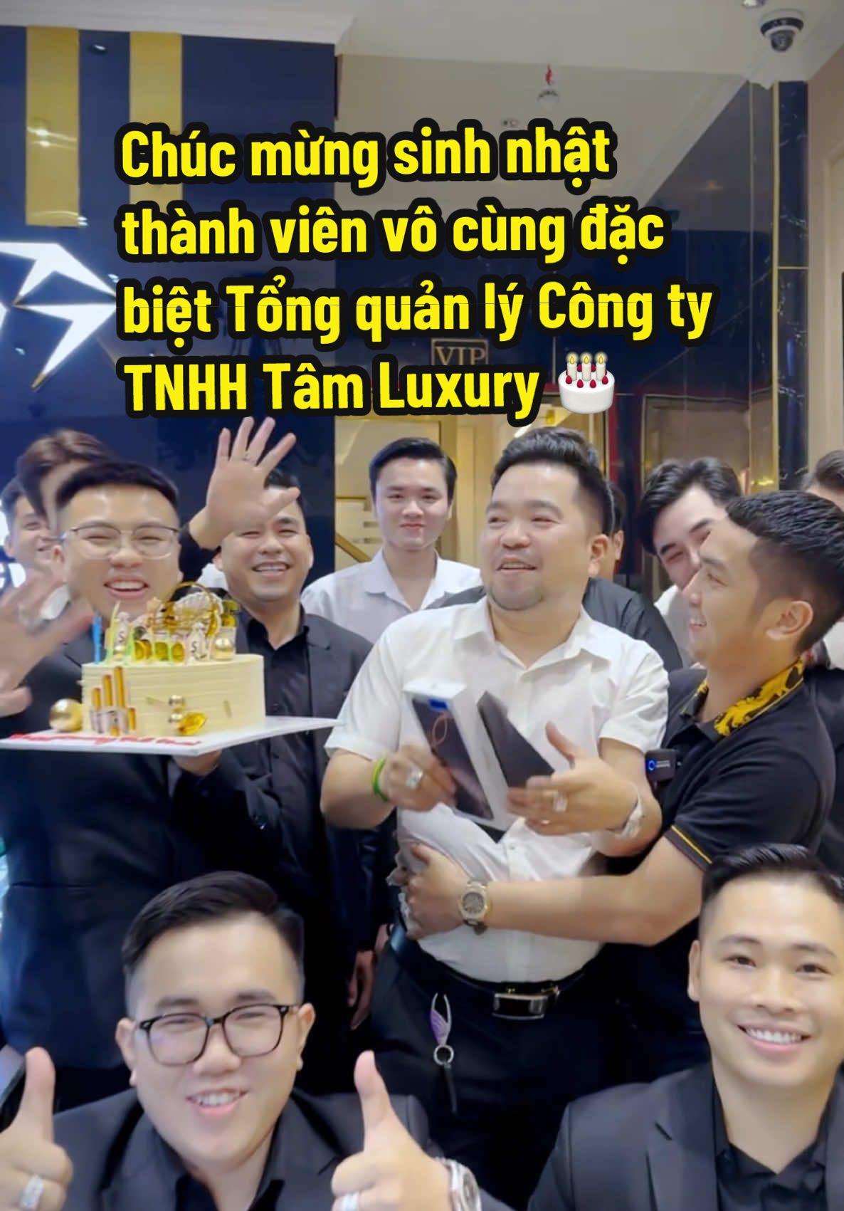 Chúc mừng sinh nhật thành viên vô cùng đặc biệt Tổng quản lý Công ty TNHH Tâm Luxury Anh @Tâm Luxury - Manager Hiếu Râu 🎂🎂🎂 #TamLuxury #TamLuxuryVN #TamLuxuryDiamondJewelry #CongtyTNHHTamLuxury #TamLuxuryChanel #TamLuxuryHonCaMotChuTam #Happybirthday #Hieuraudiamond 