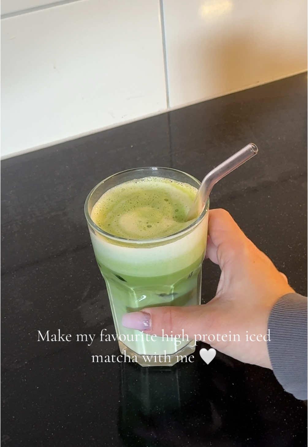 High protein vanilla iced matcha🤍  @Yoisho Matcha  #foryou #voorjou #matcha #icedmatcha #highprotein #recept #eiwitrijk 