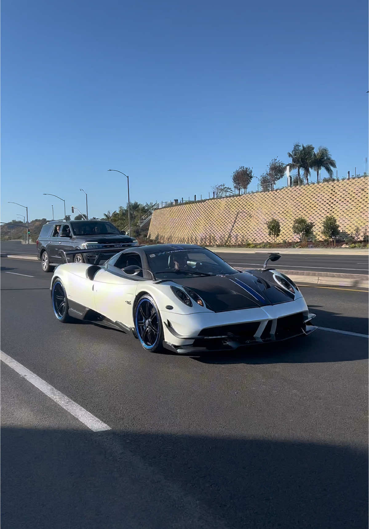 Huayra rollers😮‍💨😮‍💨😮‍💨 #paganihuayra #pagani ##huayra #fyp #carmeet #cars #carsoftiktok 